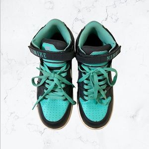 Nike Better The World Vibrant High Top Sneaker Size 7